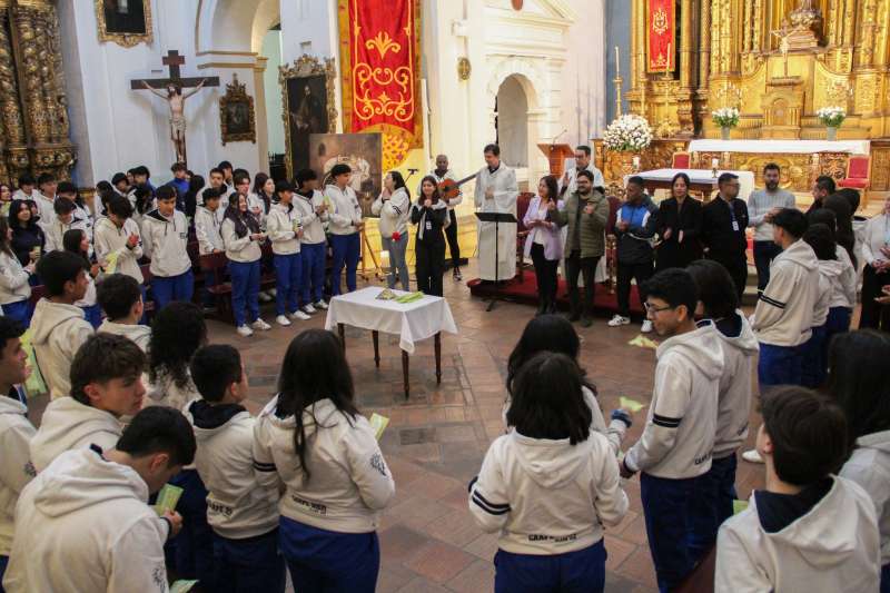 ¡Unidos en Oración por la Promoción 2024!